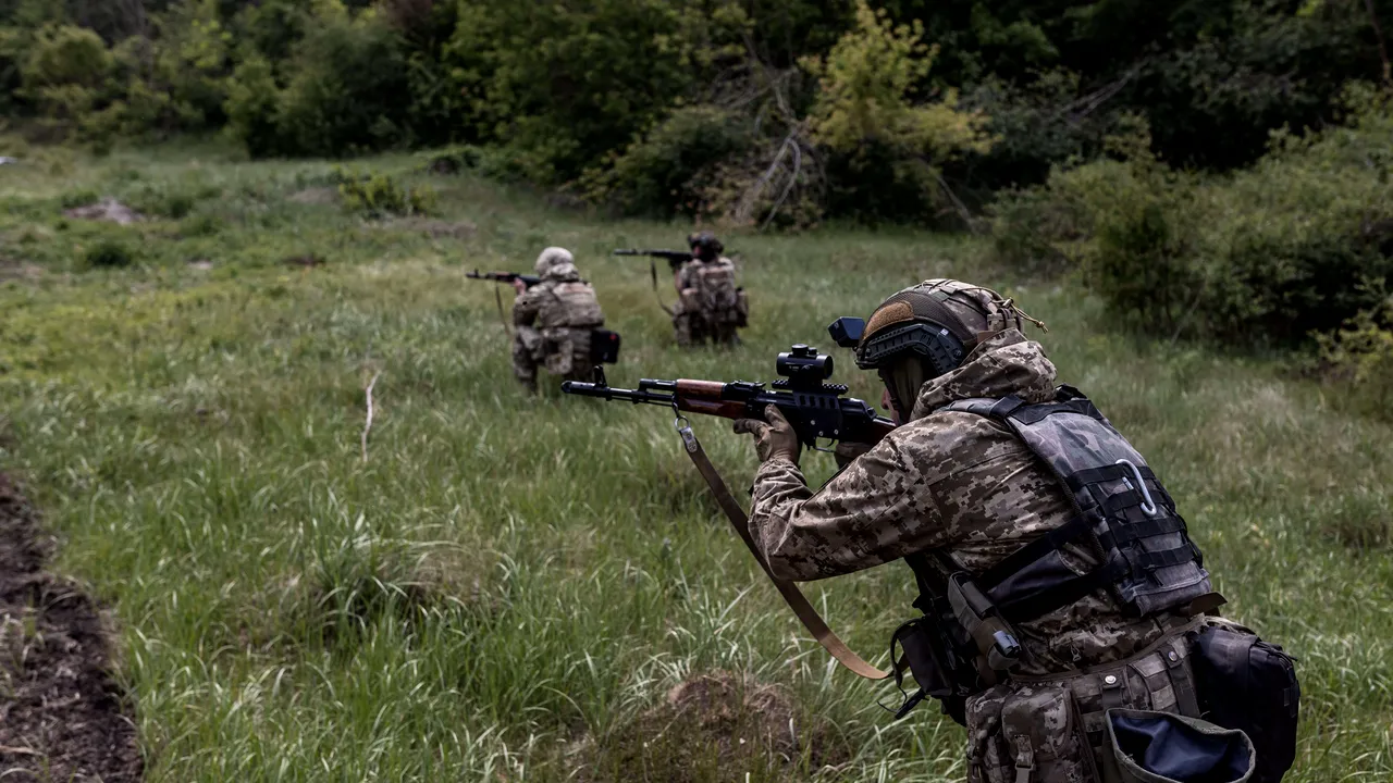 Kaja Kallas: Trimiterea de instructori militari aliaţi în Ucraina pentru antrenarea armatei ucrainene nu activează Articolul 5, în cazul unui atac asupra acestora / Oficialul susţine că unele state au deja instructori în teritoriul ucrainean