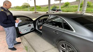 „Aventura” unei maşini de lux în Europa. Furată din Germania, a fost găsită la intrarea în România, condusă de un cetăţean bulgar