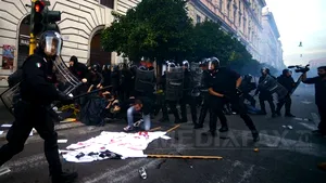 Mai multe proteste antiguvernamentale s-au încheiat cu incidente violente în Italia
