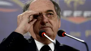 Preşedintele Federaţiei Franceze de Fotbal: Am decis să nu spunem nimic la pauză despre atentate, pentru a nu provoca panică - VIDEO