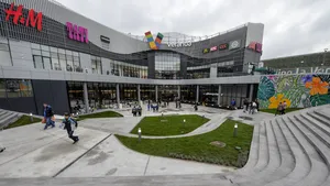 Cifrele alarmei false cu bombă din Capitală: Cinci instituţii şi 100 de specialişti în alertă, după un apel de doar opt secunde