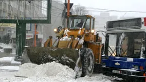 Bucureşti: Deszăpezirea va fi făcută fără închiderea principalelor artere