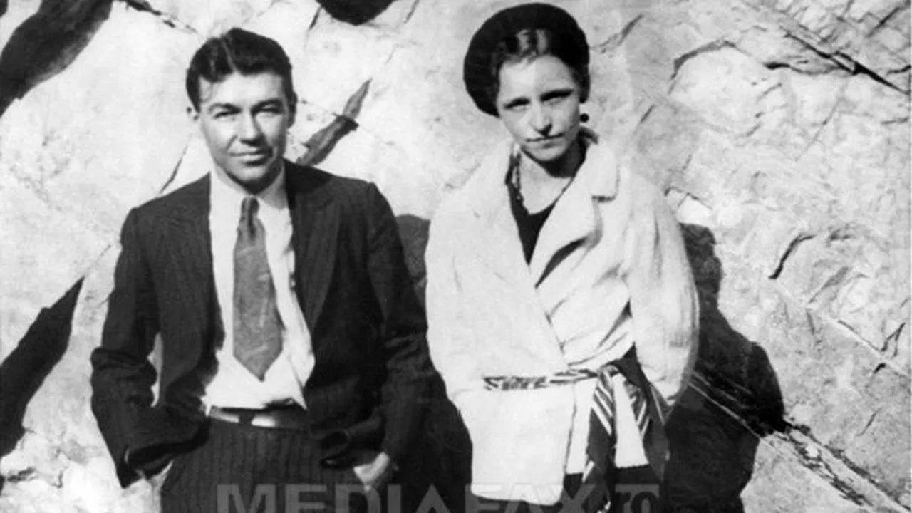 Pistoalele celebrului cuplu Bonnie şi Clyde, vândute la licitaţie. Ce preţ au avut - FOTO