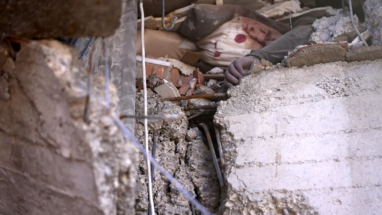 Turcia: echipa de salvatori români a scos de sub dărmături un tânăr de 16 ani