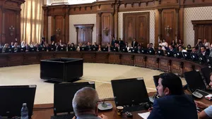 FOTO, VIDEO | Vechii şi noii miniştri, audiaţi rapid şi validaţi de comisii. Schimbări majore în programul de guvernare