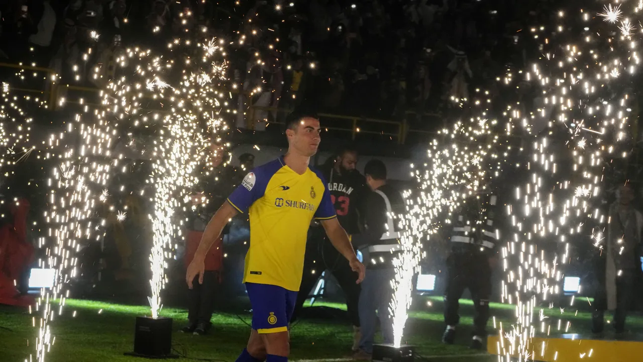 Ronaldo a fost desemnat căpitan de echipă la debutul său în Arabia Saudită, în amicalul cu PSG