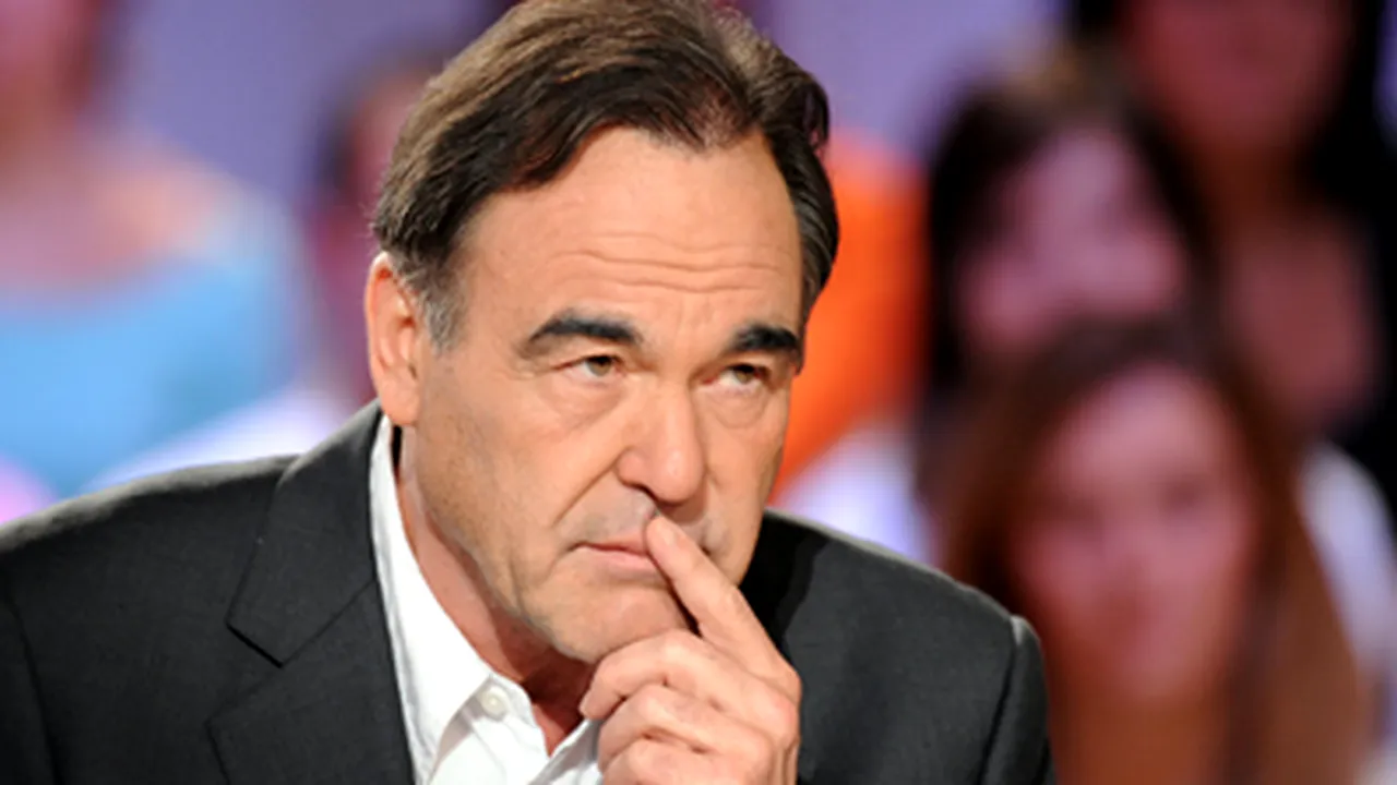 Oliver Stone glorifică 