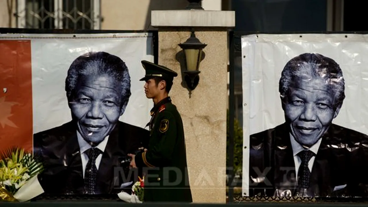 REACŢII după decesul lui Nelson Mandela - Dalai Lama: Am pierdut un prieten drag. Obama: Nu îmi pot imagina viaţa mea fără exemplul lui