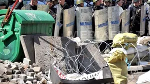 CONFRUNTĂRI ÎN UCRAINA: Douăzeci de rebeli şi un poliţist au fost ucişi la Mariupol - LIVE TEXT