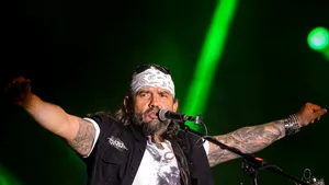 Klaus Iohannis a decorat trupa Cargo cu 