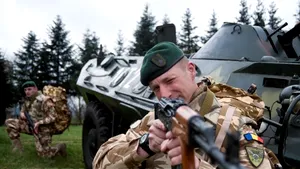 REPORTAJ - Caporal salvator în Afganistan: NATO înseamnă un sprijin şi un plus de siguranţă