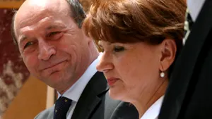 Preşedintele Băsescu, ovaţionat la noul sediu al Episcopiei Ortodoxe Române din Italia