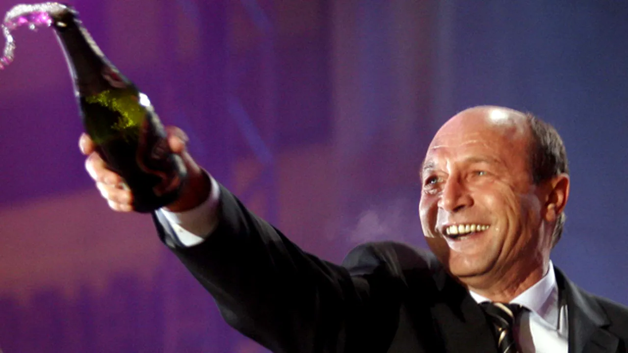 La miezul nopţii, Băsescu le transmite românilor 