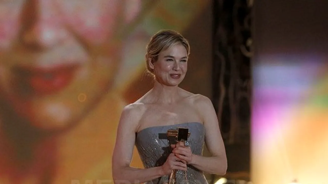 Renee Zellweger va debuta în regie, cu un film depre un comedian american