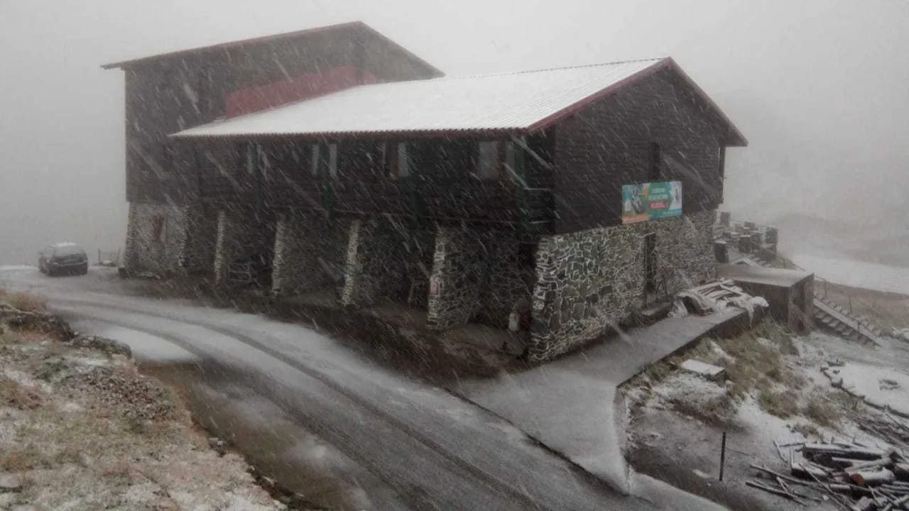 Stratul de zăpadă de la Bâlea Lac măsoară 13 centimetri