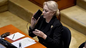 IMAGINILE ZILEI Guvernul Dăncilă a fost DEMIS prin moţiune de cenzură
