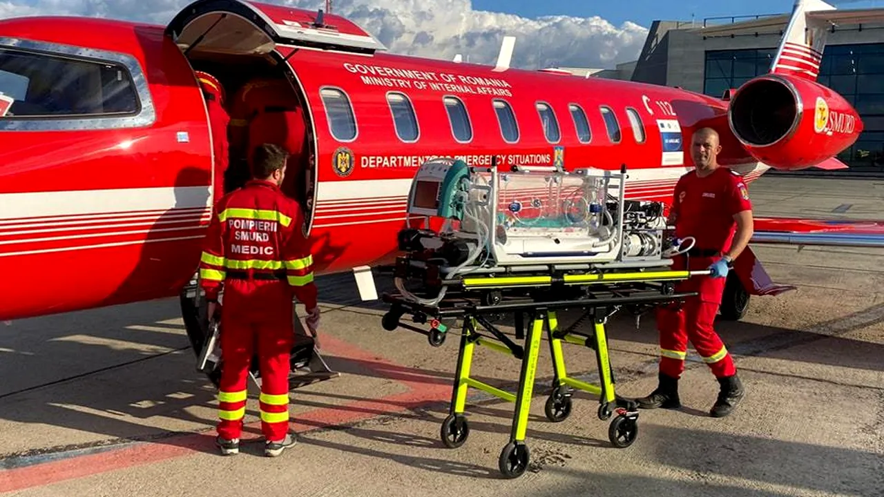 Bebeluş în vârstă de doar o zi, adus de urgenţă de la Timişoara în Capitală cu un avion SMURD