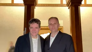 Președintele Nicușor Dan a mers, fără să anunțe, la o mănăstire. După slujbă s-a fotografiat cu un lider PSD