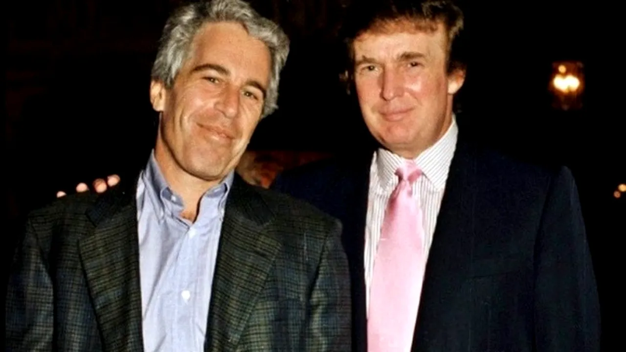 Noi informații despre legăturile lui Trump cu Jeffrey Epstein prezente în imagini video și fotografii recent descoperite