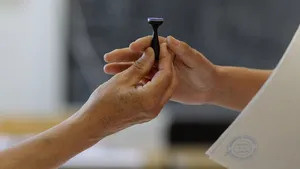 Românii își aleg președintele. Peste 10 milioane de români au votat la prezidențiale