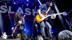 REPORTAJ: Slash feat. Myles Kennedy & The Conspirators - spectacol de chitară şi voce, la Bucureşti - VIDEO