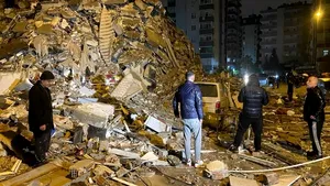 Urmările cutremurului din Turcia: tsunami în Cipru, zboruri oprite pe mai multe aeroporturi