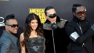 Black Eyed Peas şi Kings of Leon, în fruntea topurilor vânzărilor pe iTunes - VIDEO