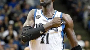 Baschetbalistul Kevin Garnett şi-a anunţat retragerea, după 21 de ani petrecuţi în NBA