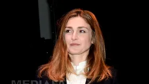 Relaţia Hollande-Gayet: Revista Closer trebuie să plătească actriţei franceze daune de 15.000 de euro