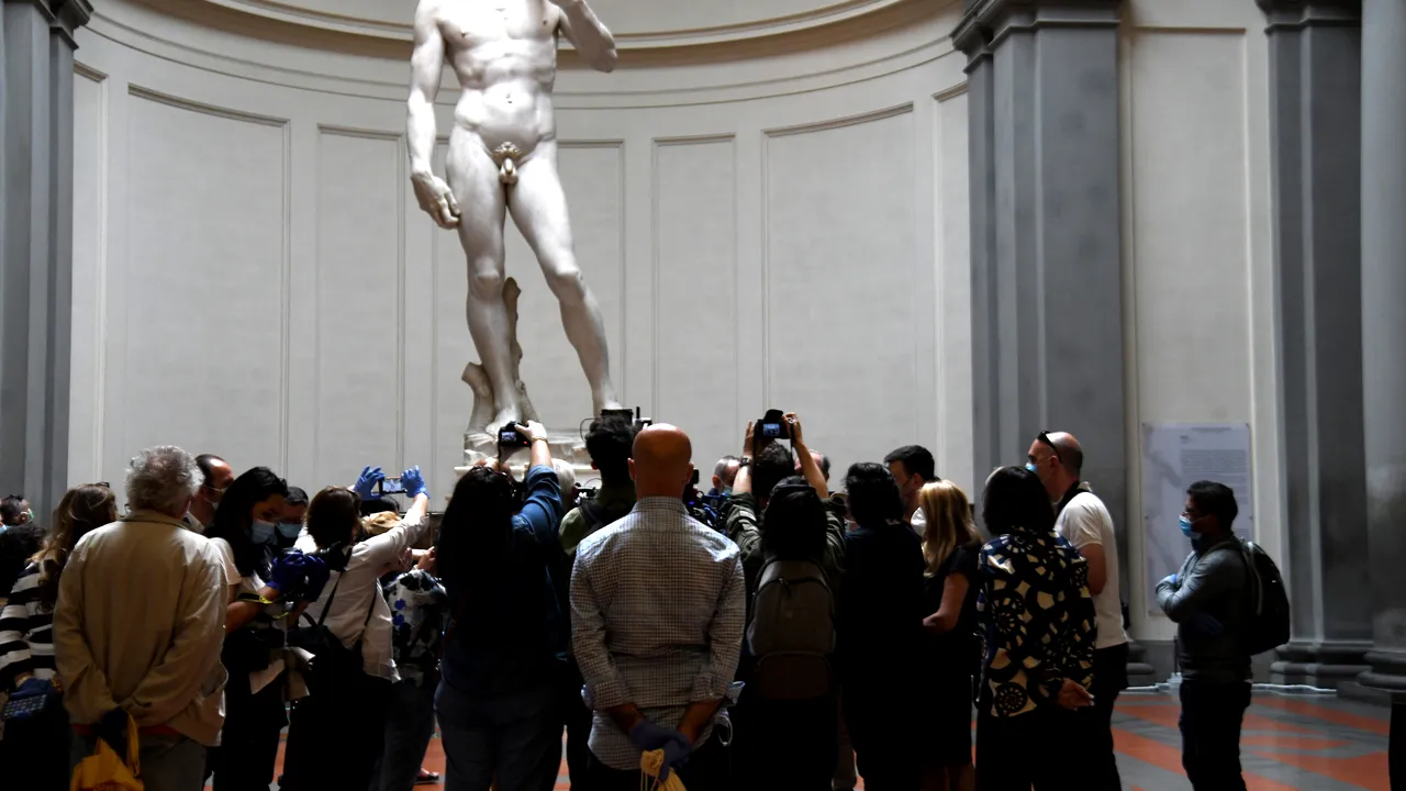 “David” al lui Michelangelo, statuia cu cele mai multe copii din istorie, împlineşte 516 ani

