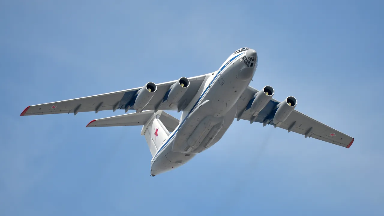 Un avion militar rusesc cu nouă persoane la bord s-a prăbuşit
