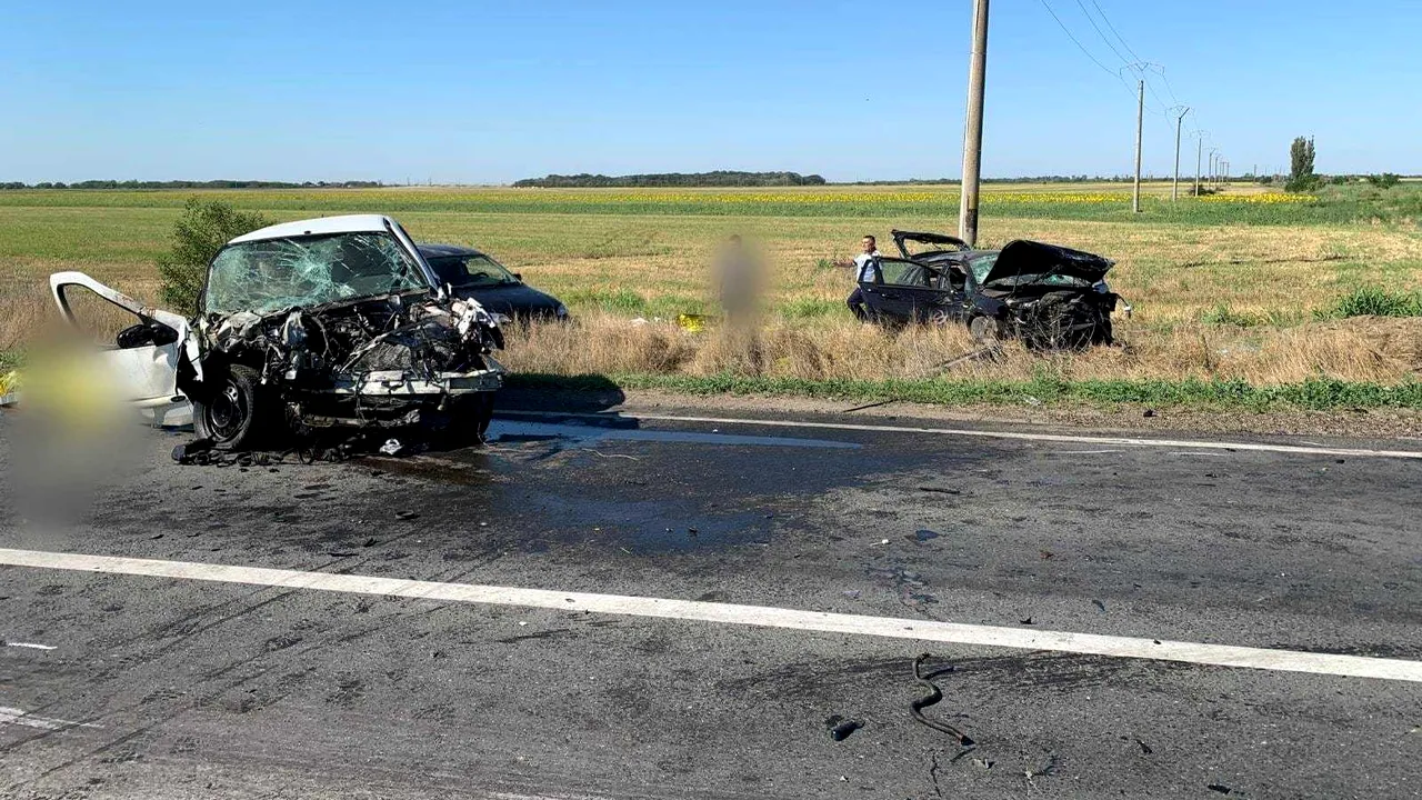 Trei maşini implicate într-un accident grav în Buzău: doi morţi şi doi răniţi