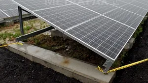 Cei care au panouri fotovoltaice vor putea vinde energie şi către vecini. Ce prevede noua lege 