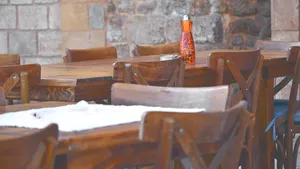 Cel mai vechi pub britanic primește clienți de peste o mie de ani. În prezent rezervările se fac online