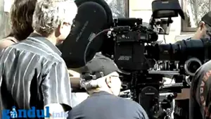 Reportaj realizat de Cristian Tudor Popescu cu Nae Caranfil pe platoul de filmare la 