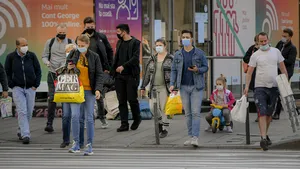 Câtă încredere au românii în informaţiile oferite de autorităţi despre Covid-19 