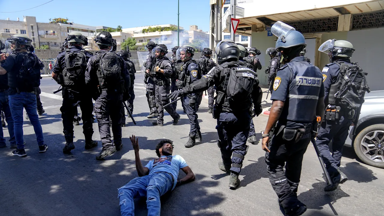 Peste 100 de răniţi în confruntările de la Tel Aviv dintre refugiaţii din Eritreea