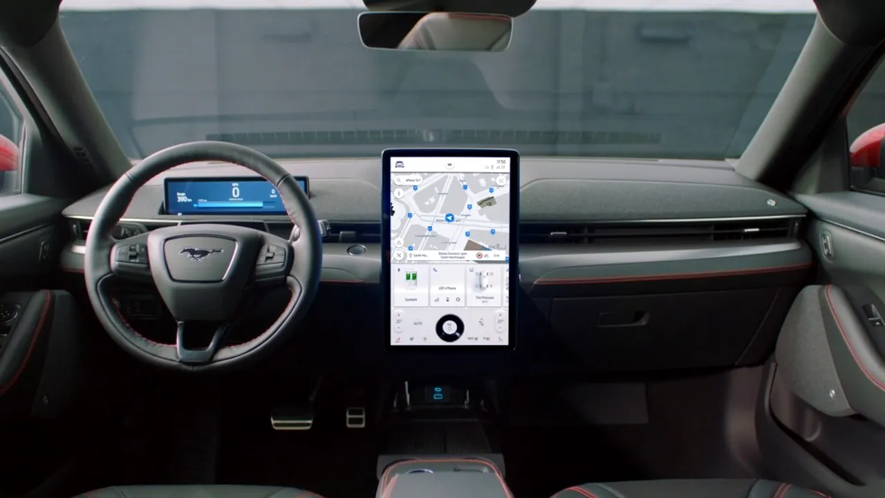 Ford va instala un sistem multimedia şi pe modelele produse la Craiova