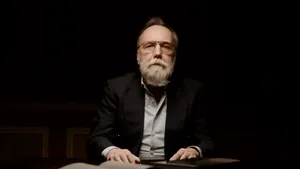 Alexandr Dughin, ideologul lui Putin, a comentat rezultatul lui Simion la alegeri: „Este victoria lui Călin Georgescu. Este o șansă pentru noi”