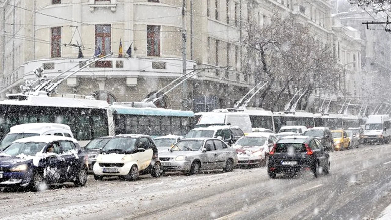 Boc cere prefecţilor să impună restricţii de circulaţie, dacă sunt obligaţi de condiţiile meteo