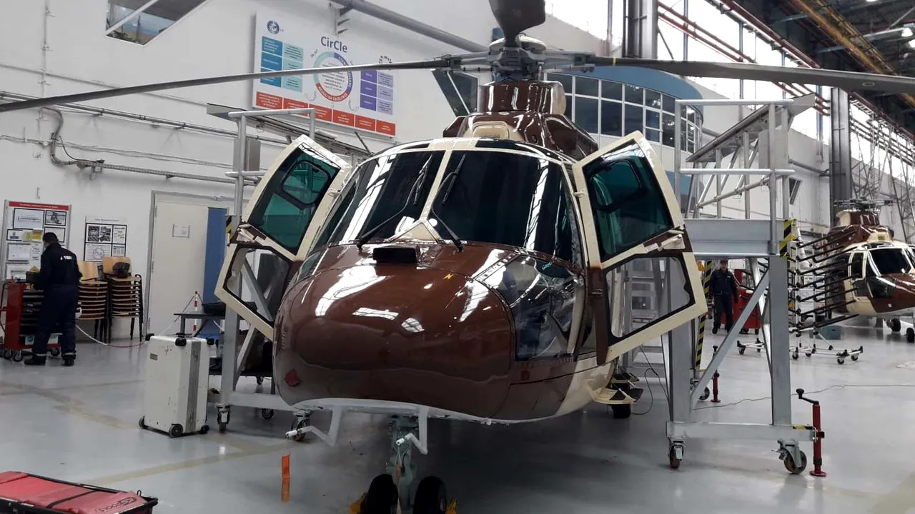 Elicopterele unui stat african, recondiţionate în România. Cele patru aeronave, care au fost în revizie la Braşov, pleacă spre casă