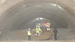 A doua galerie a tunelului Momaia de pe autostrada Sibiu-Pitești a fost străpunsă