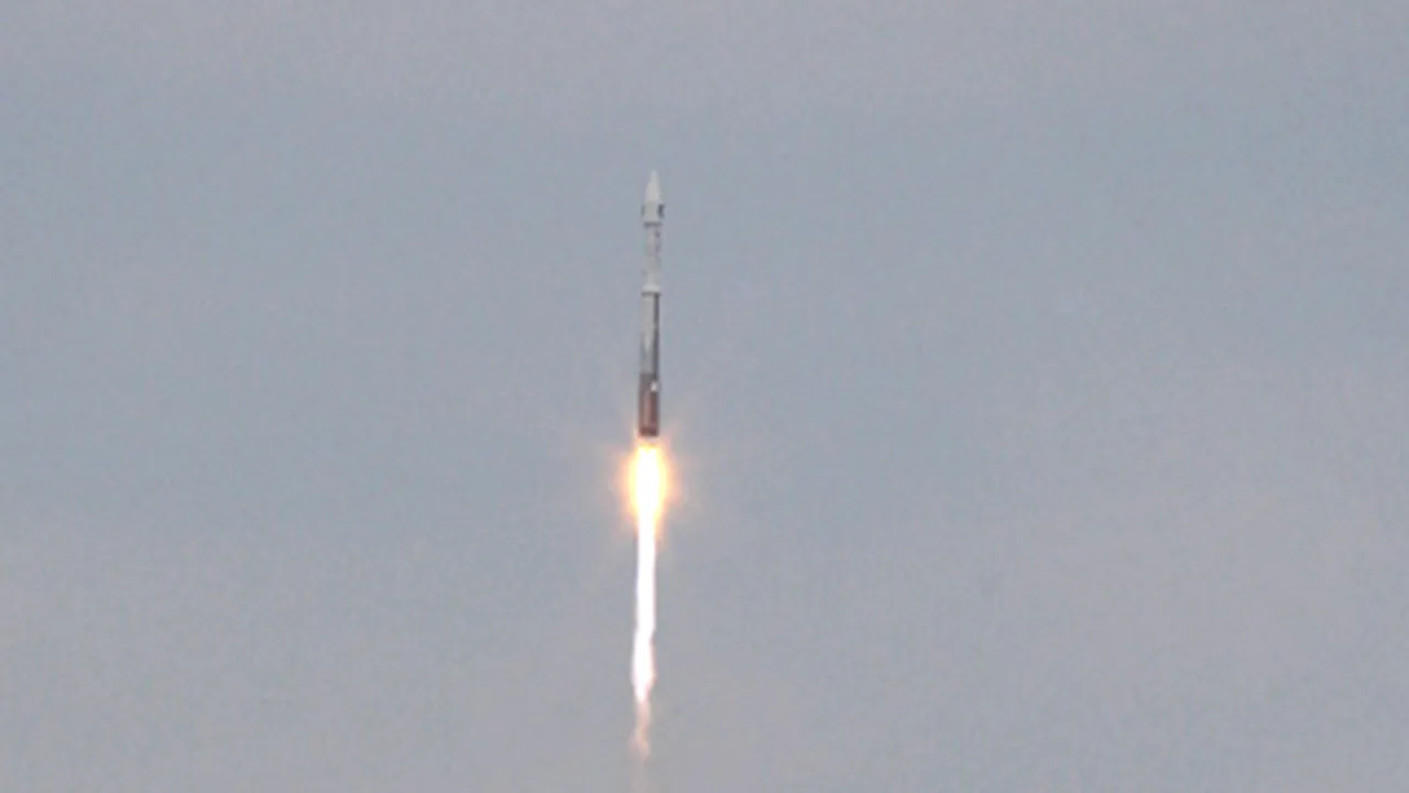 NASA a lansat două sonde spaţiale către Lună
