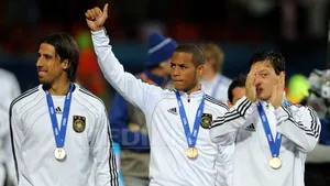 Naţionala Germaniei a primit medaliile de bronz de la Joseph Blatter şi Jacob Zuma