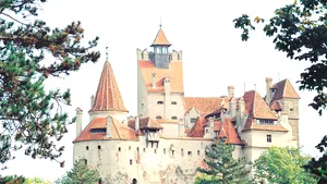 Muzeul Bran rămâne deschis după ce ministrul Culturii a obţinut o amânare de 9 luni