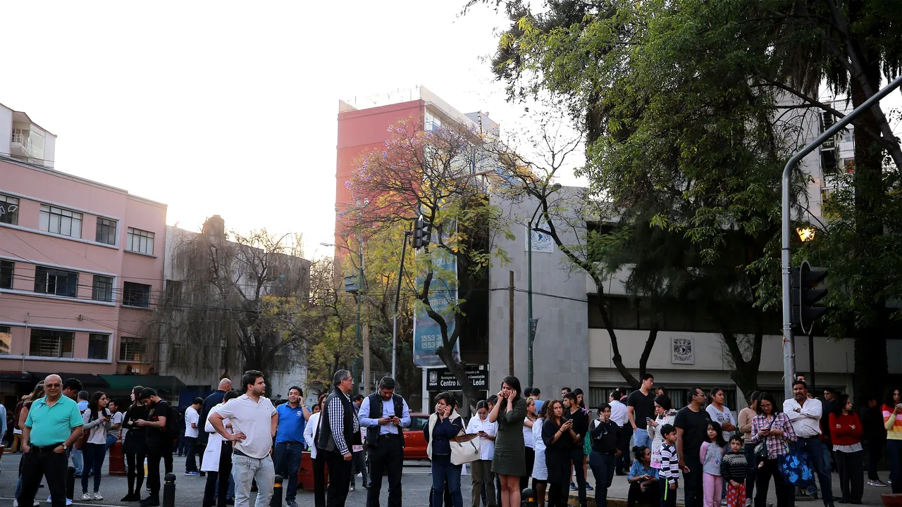 Cutremur cu magnitudinea 5,9, produs în sud-vestul Mexicului. Alarmele de seism din Ciudad de Mexico, declanşate