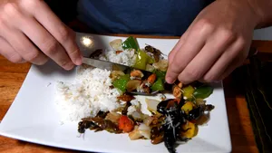 Furnicile pot fi secretul unei vieţi îndelungate? Columbienii le consideră a fi ”caviar” iar preţul pentru un kilogram este considerabil