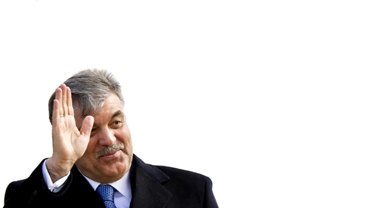 Ankara evocă o posibilă încălcare a spaţiului aerian sirian de către avionul turc doborât vineri