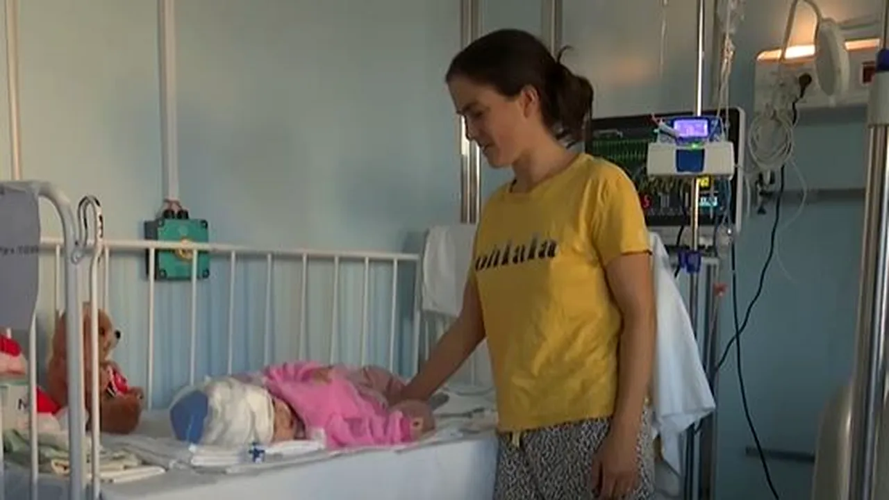 Bebeluş de 5 luni din Galaţi, salvat de o operaţie miraculoasă la Iaşi