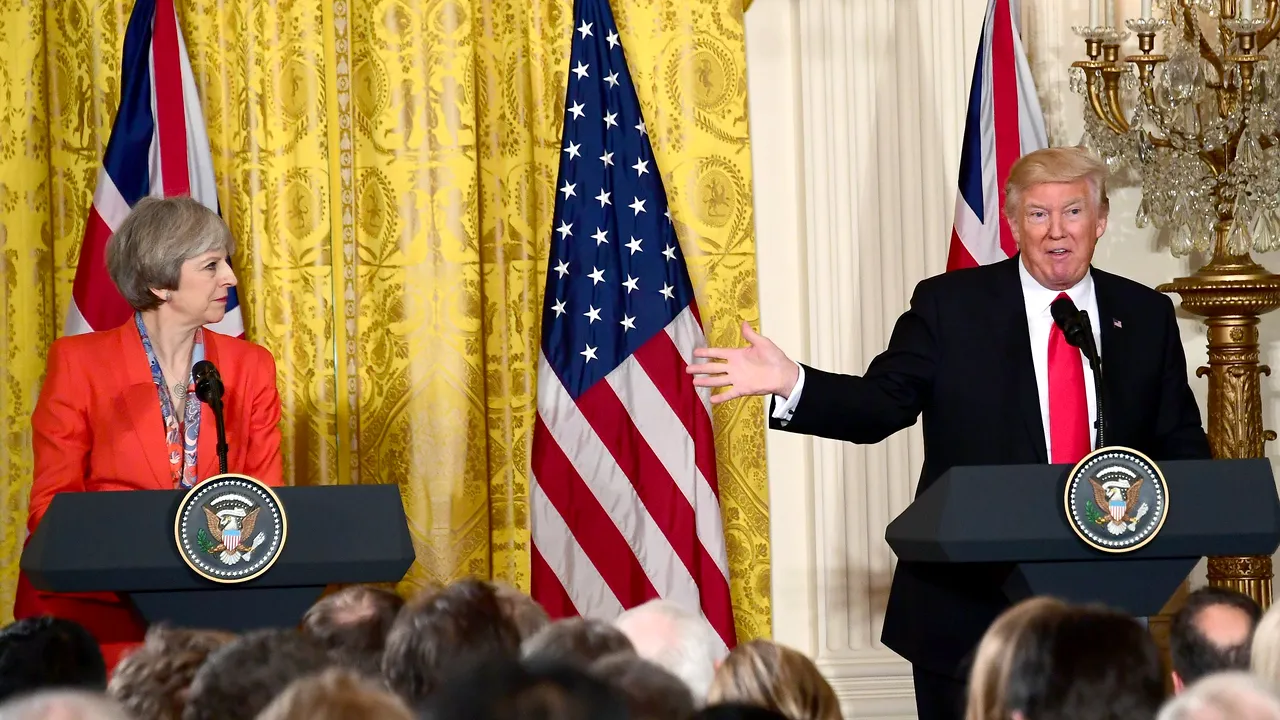 FOTO ATACUL din Machester: Theresa May va discuta cu Donald Trump despre scurgerile de informaţii referitoare la atentat, în presa din SUA
